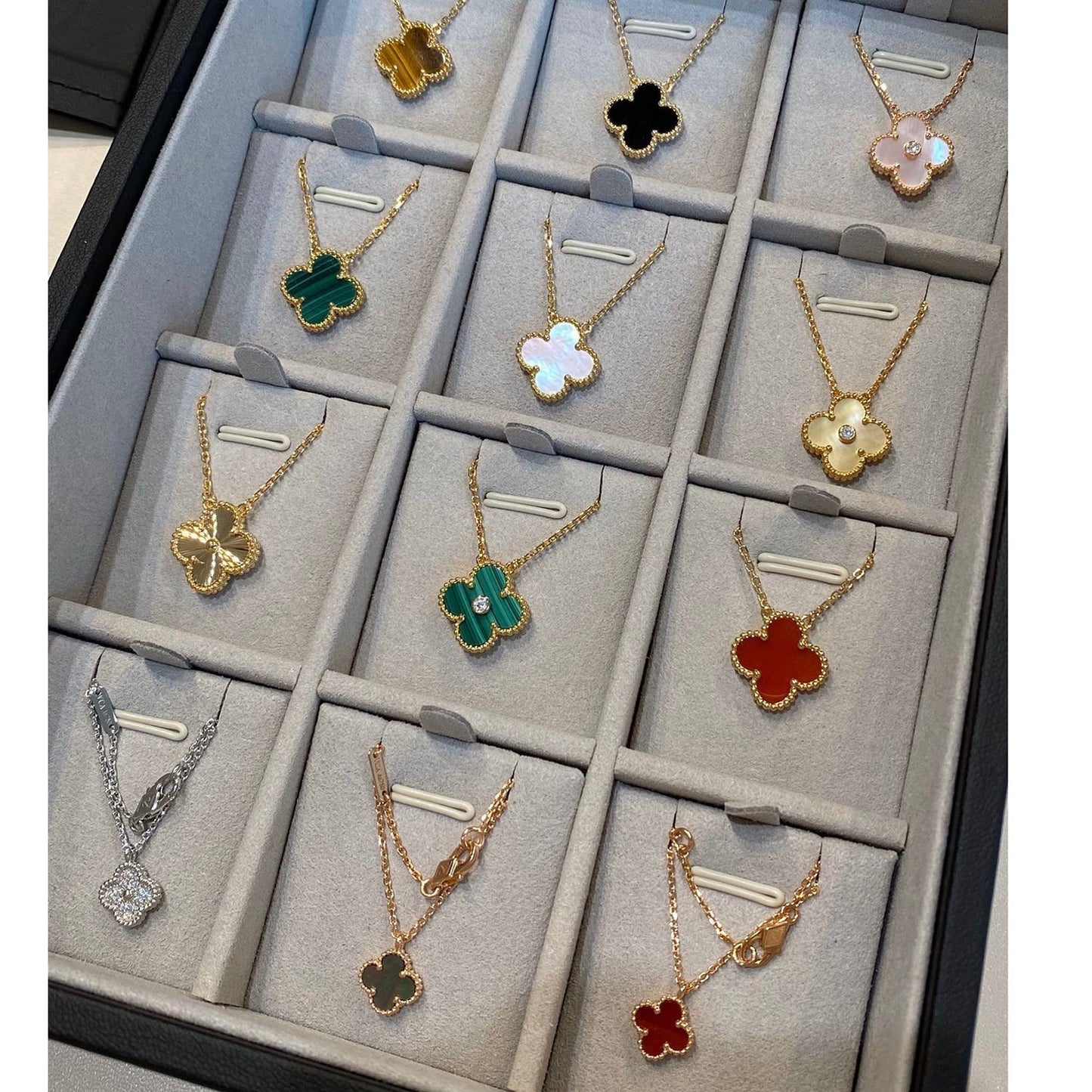 ¡®Moco¡¯CLOVER 15MM MALACHITE SINGLE FLOWER NECKLACE