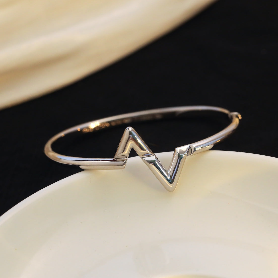 ¡®Moco¡¯VOLTE UPSITE DOWN BRACELET