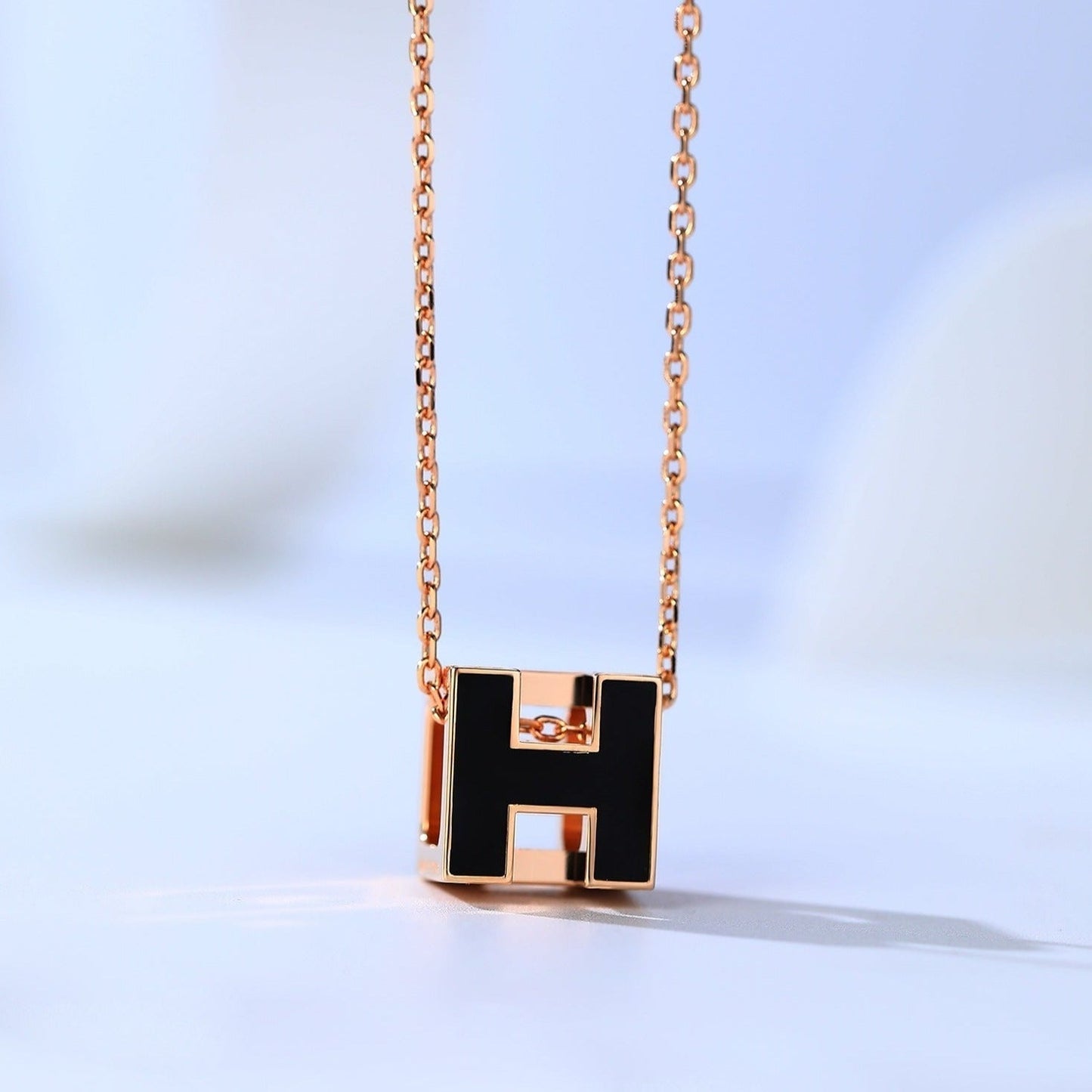 ¡®Moco¡¯H CAGE PINK GOLD NECKLACE