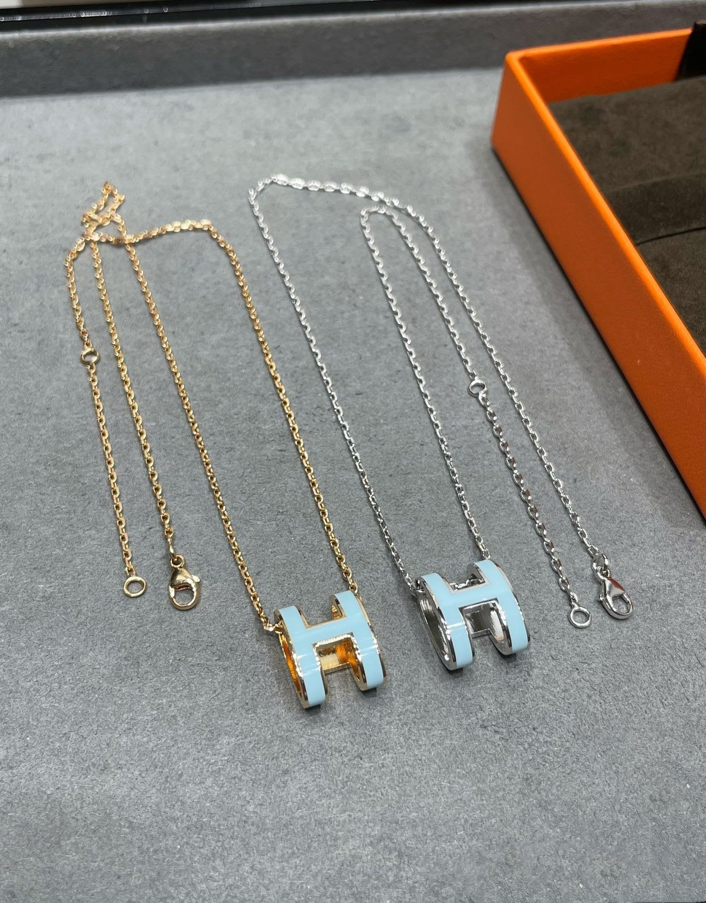 ¡®Moco¡¯POP H SKY BLUE NECKLACE