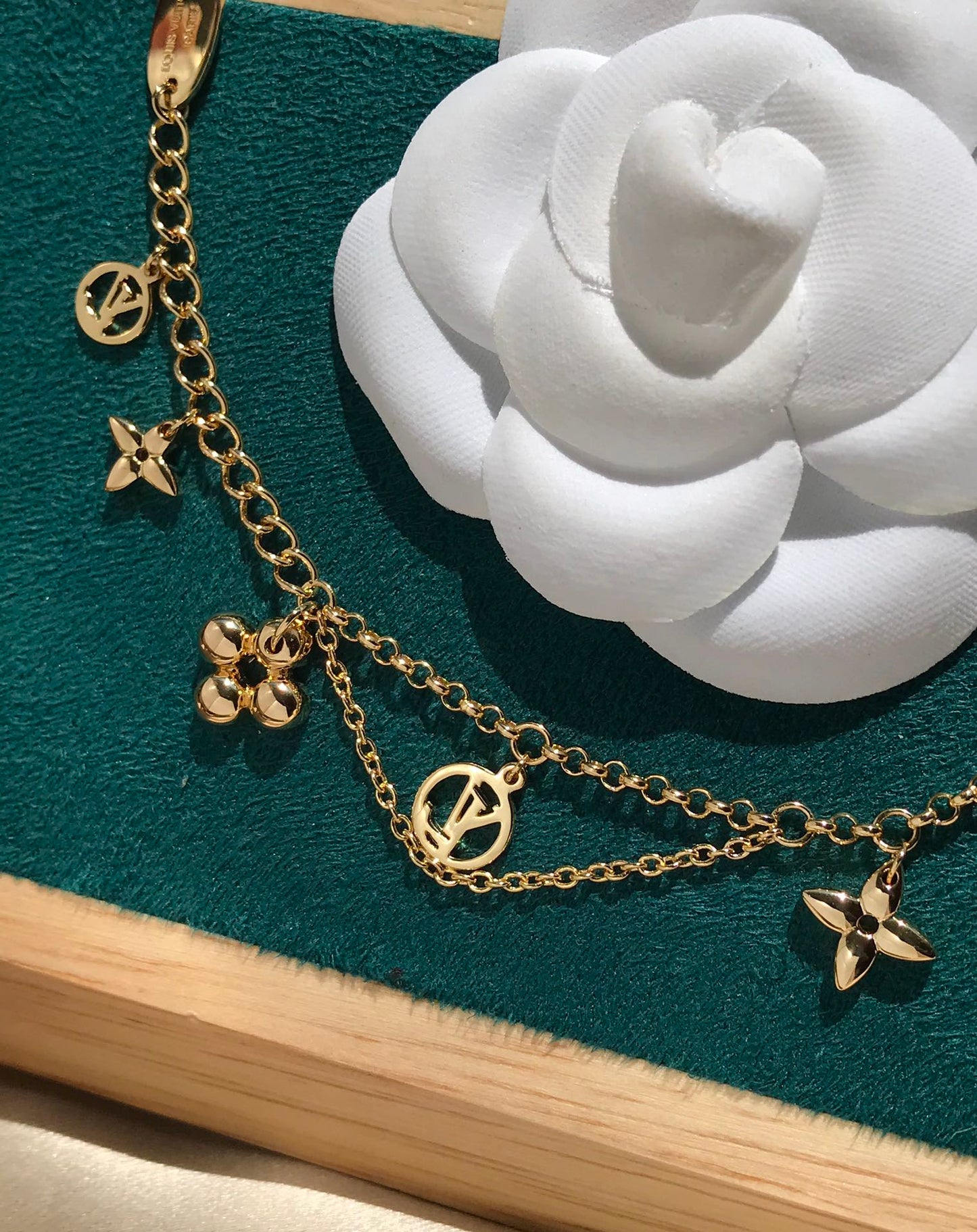¡®Moco¡¯BLOOMING PINK GOLD MOP BRACELET
