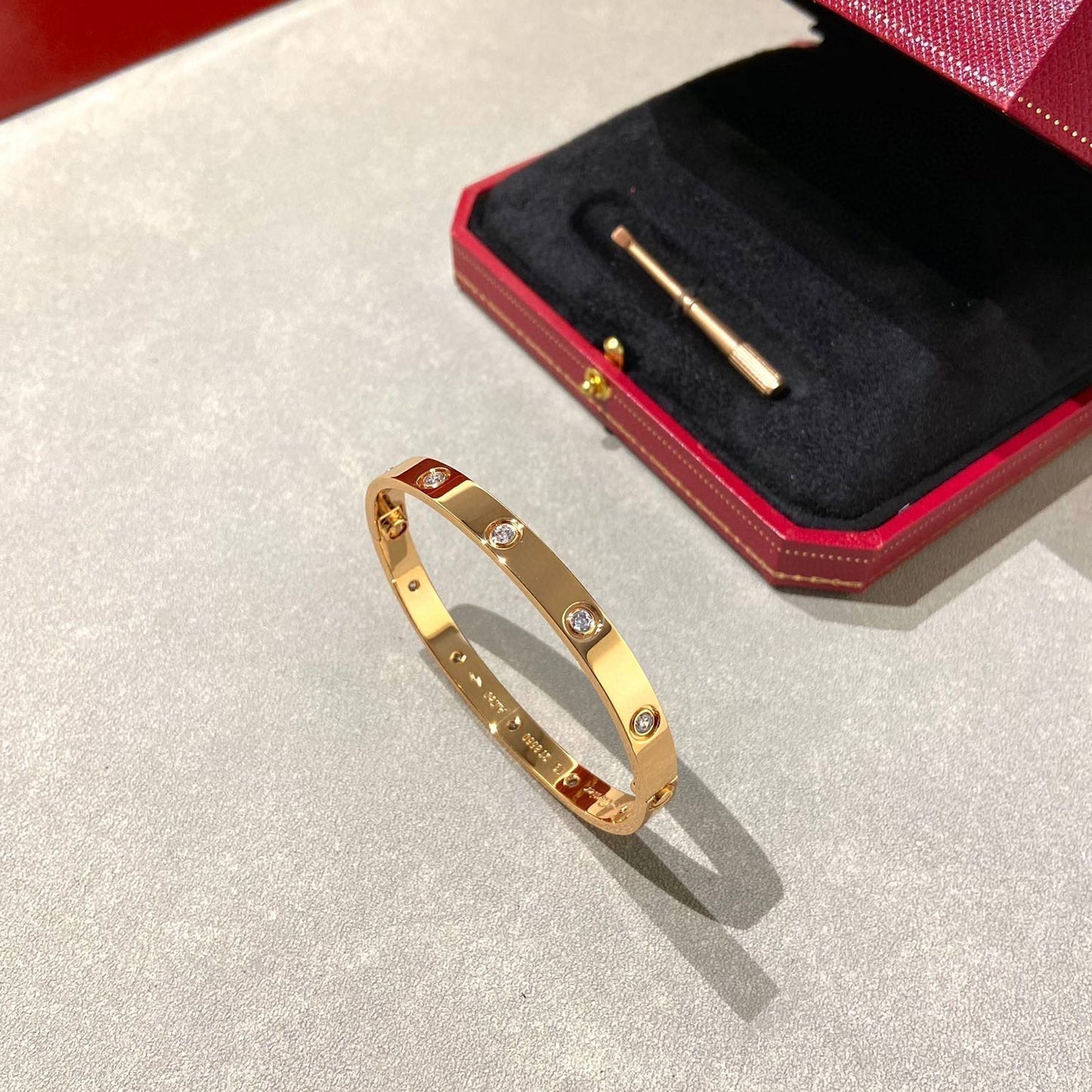 ¡®Moco¡¯LOVE BRACELET 6.1MM 10 DIAMONDS