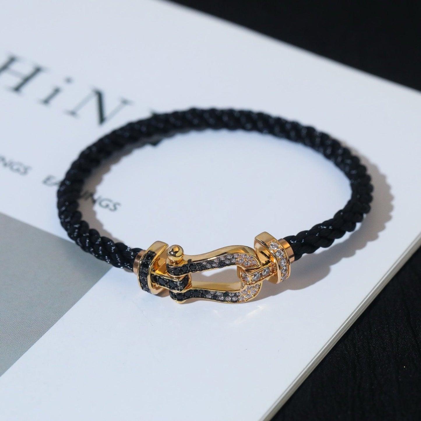 ¡®Moco¡¯FORCE LARGE HORSESHOE BLACK WHITE DIAMOND BRACELET SILVER