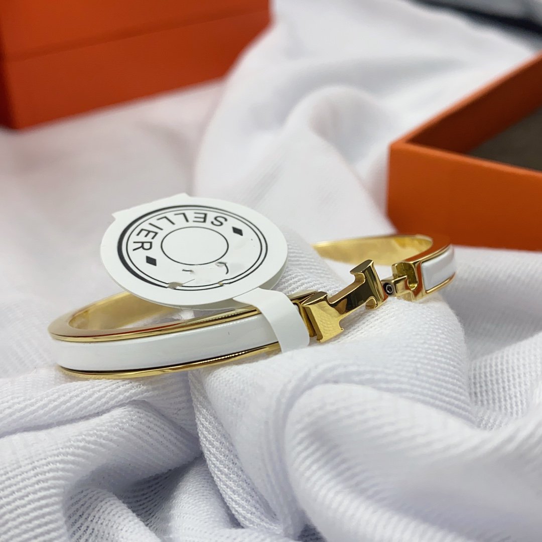 ¡®Moco¡¯CLASSIC HM CLIC WHITE 8MM ENAMEL BRACELET