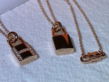 ¡®Moco¡¯HM ADVANCED NICHE LOCK HEAD NECKLACE DIAMONDS